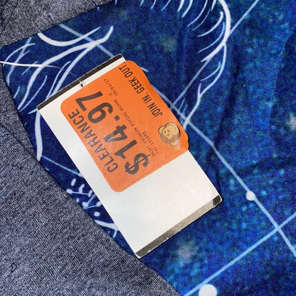 Pokémon T-shirt Medium - Picture 2 of 3